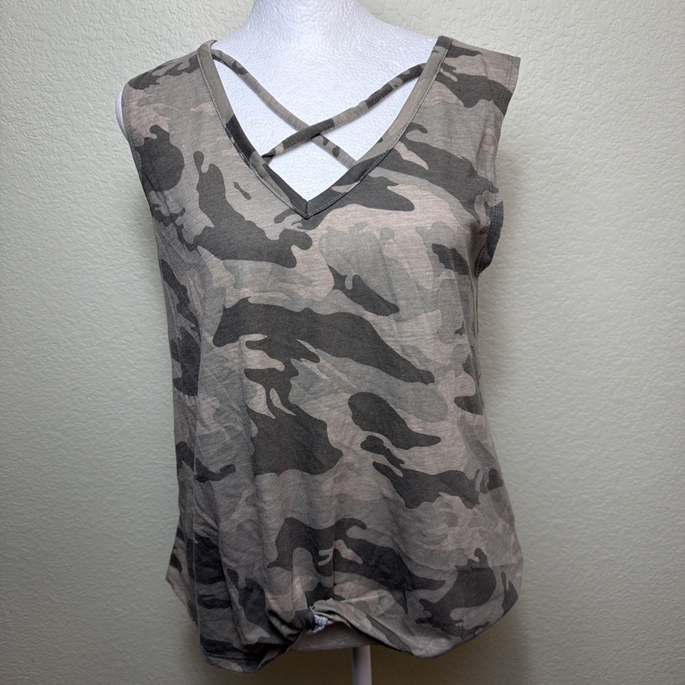 Generation Love Jade Camo Tank Top Womens M Cross V Neck Knotted Camouflage Shir
